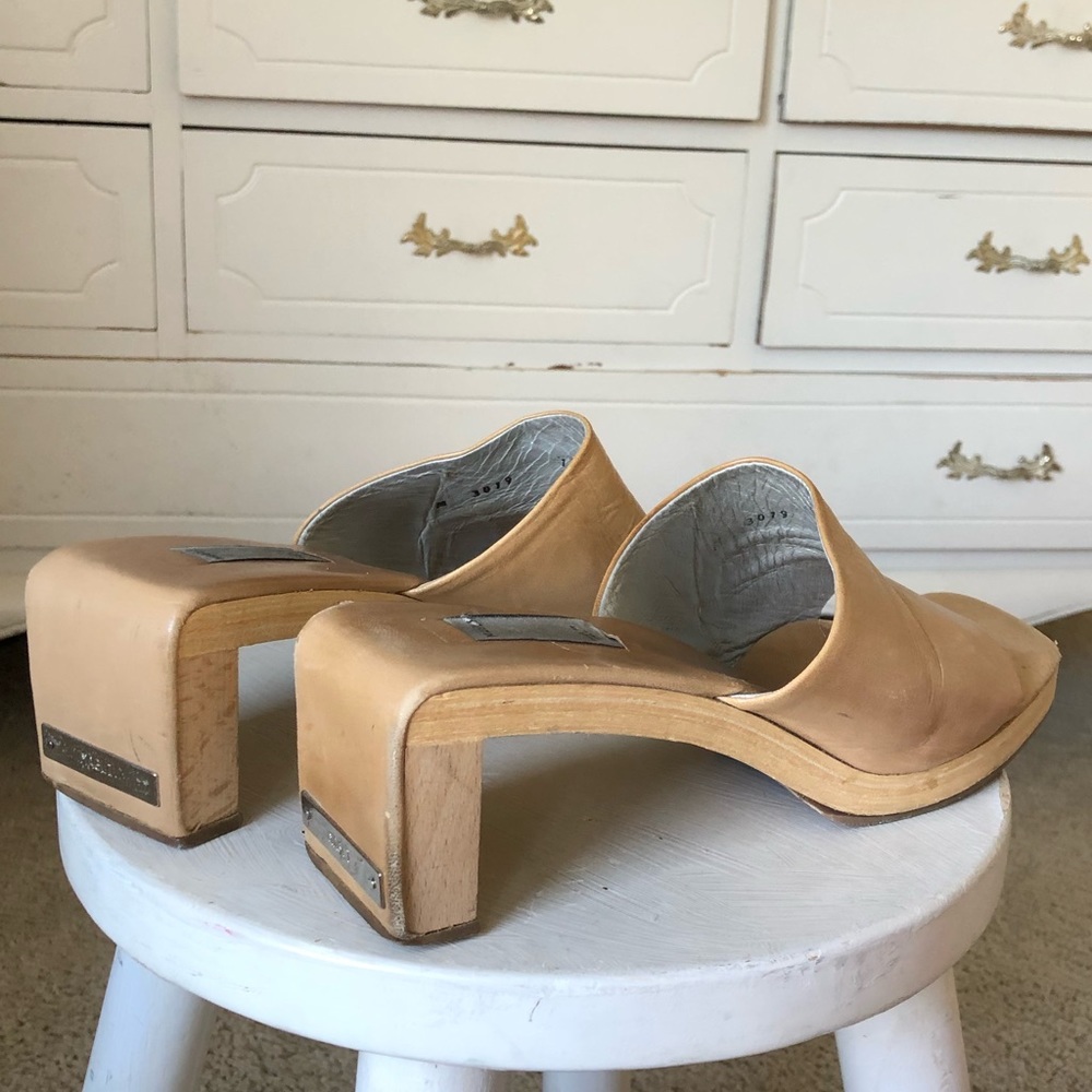 Bruno Magli Vintage Tan Nude Mule Sandal Heels 38 - Picture 1 of 7